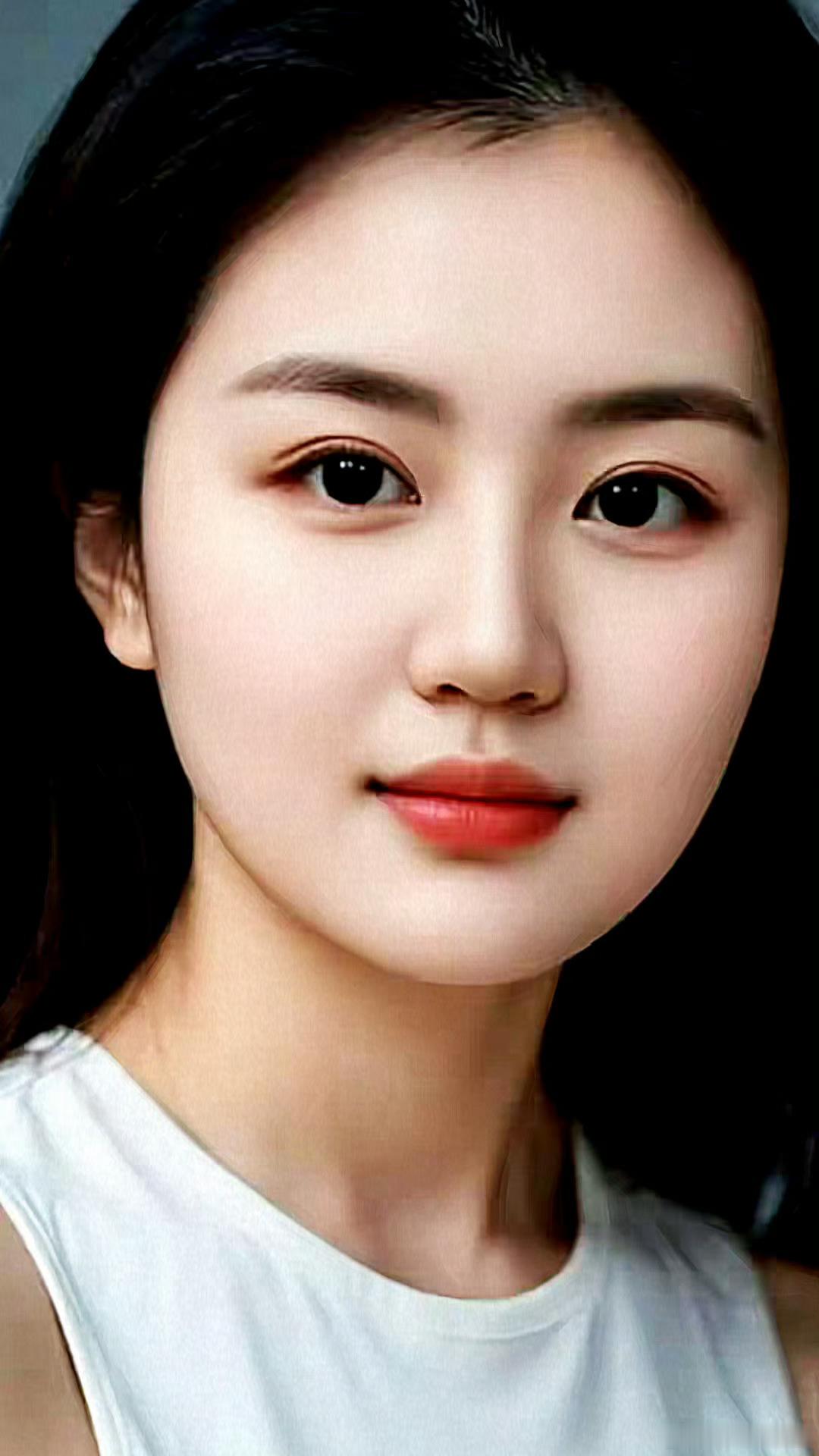 晨雾中的微光·默斋主人原创科普散文芝加哥的晨雾仍萦绕在密歇根湖面，迟迟未散。会议