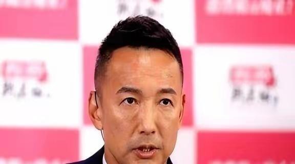 日本政客山本太郎，曾把一句大实话，狠狠摔在了桌上。 他说，跟中国，根本用不着开战