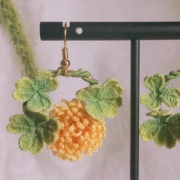 雏菊四叶草耳环#微钩 #钩针 #手工diy #礼物 #手工礼物