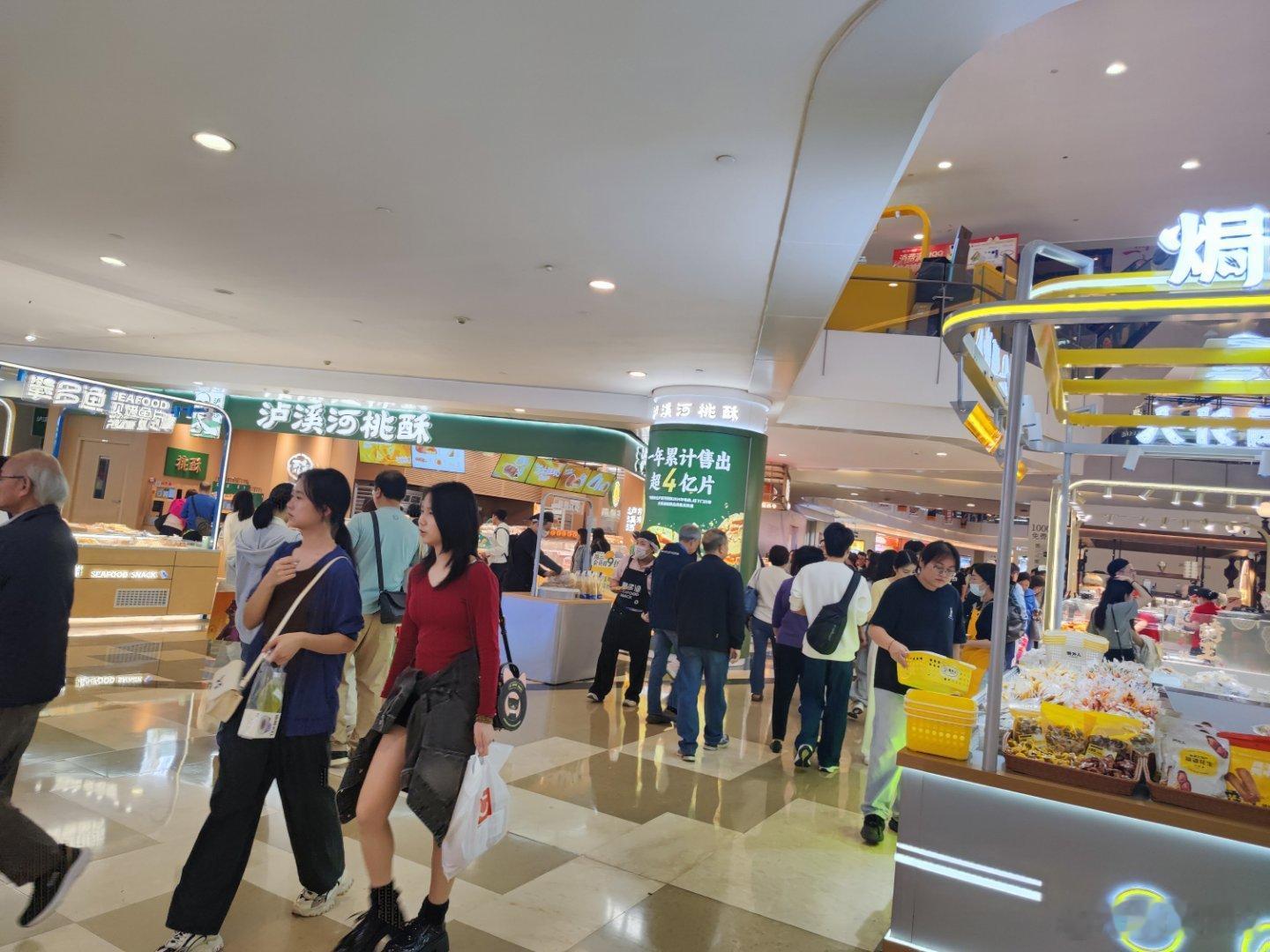 看看这人流量 深圳·皇庭广场