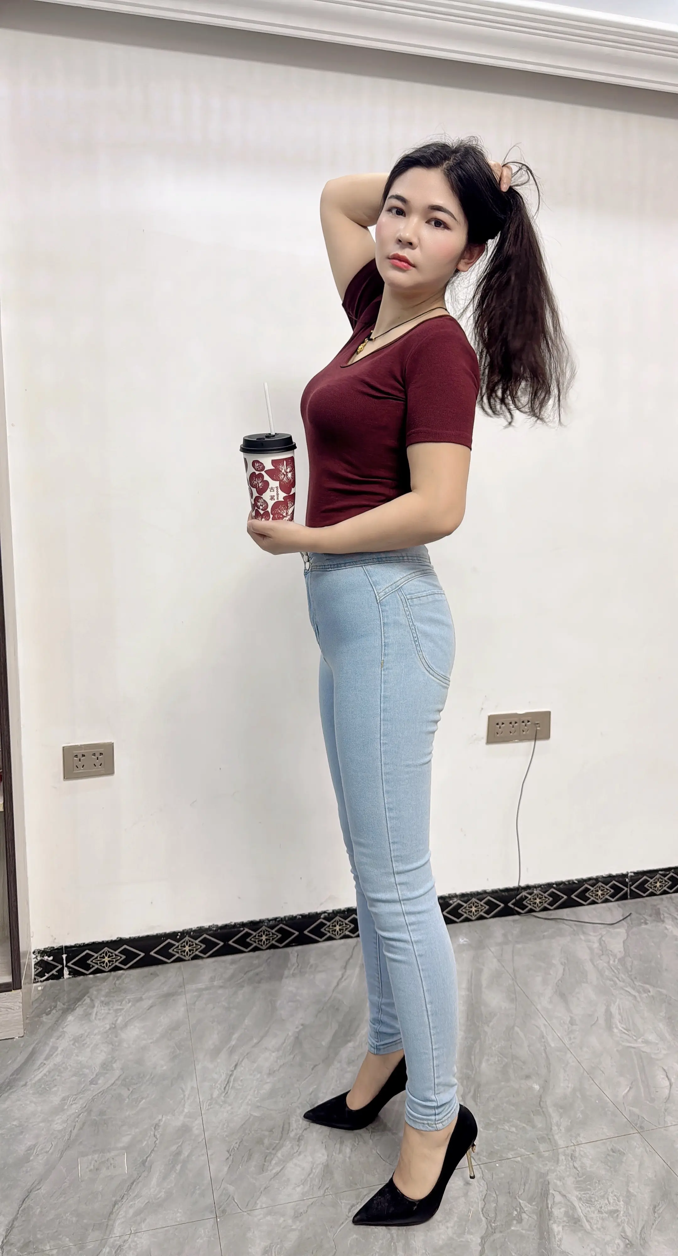 奶茶一杯快乐加倍