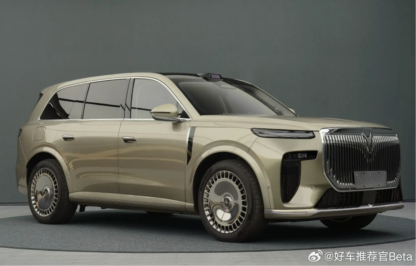 比肩问界M9？岚图“泰山”官图发布。日前，岚图发布了旗下旗舰SUV、内部代号为“