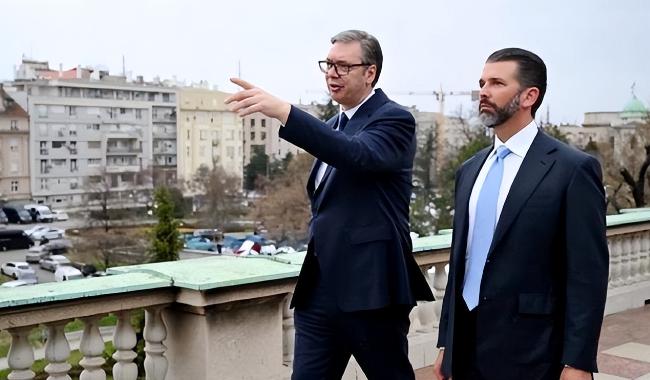 贝尔格莱德市中心那片躺了26年的废墟，最近直接炸穿热搜，有人竟要在这片浸着血泪的