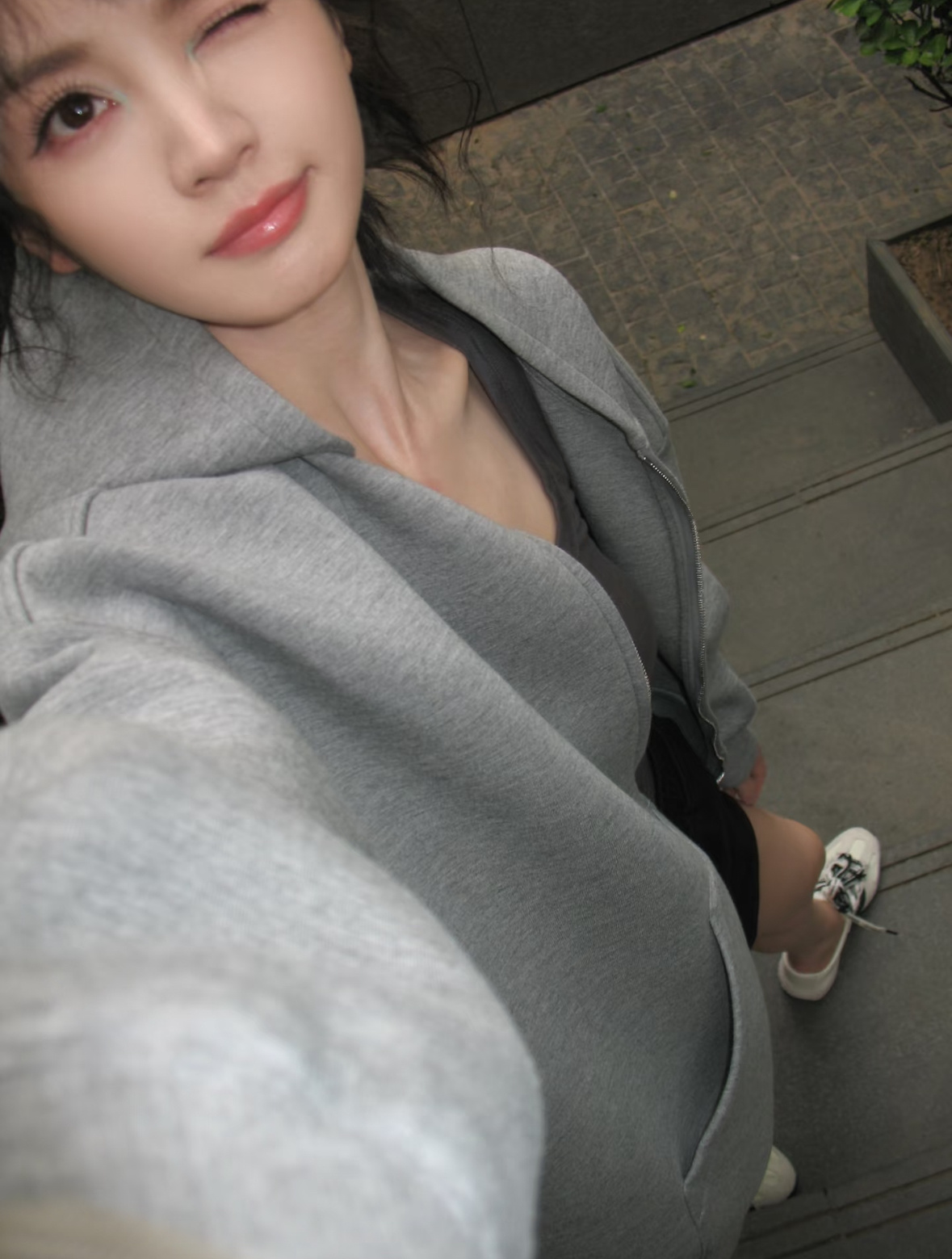 这个运动风小女孩肿么能这么美 ​​​