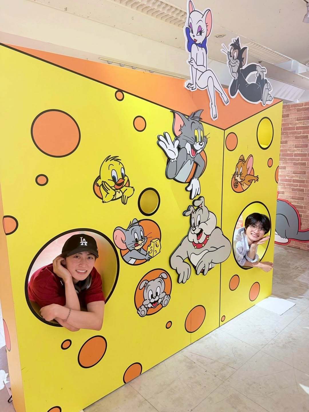 知念英和🐱🐭念願だったトムとジェリー展に！！🧀⁡日野くんとのぞみちゃんもつ
