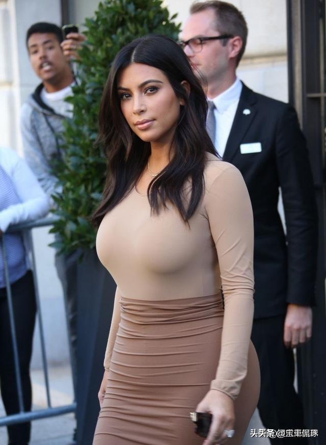 坎爷这个审美越来越让人无法理解。2014年和卡戴珊在一起，直到2023年离婚，坎