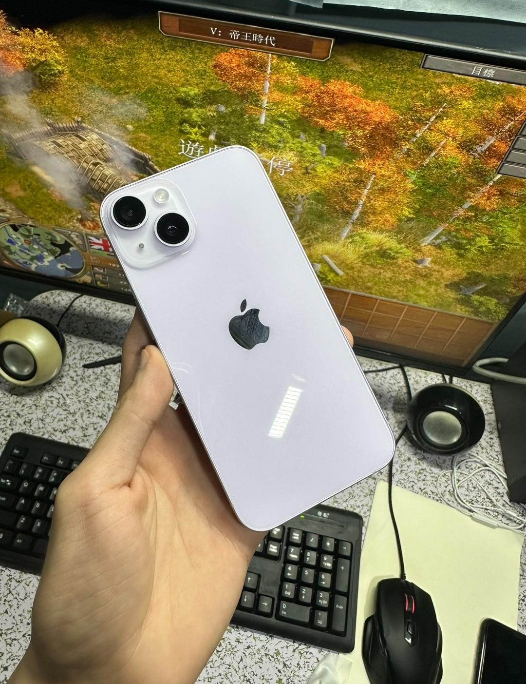 千万不要吹iPhone 13了，4GB运存真的不够用了！
现在预算低的买苹果，建