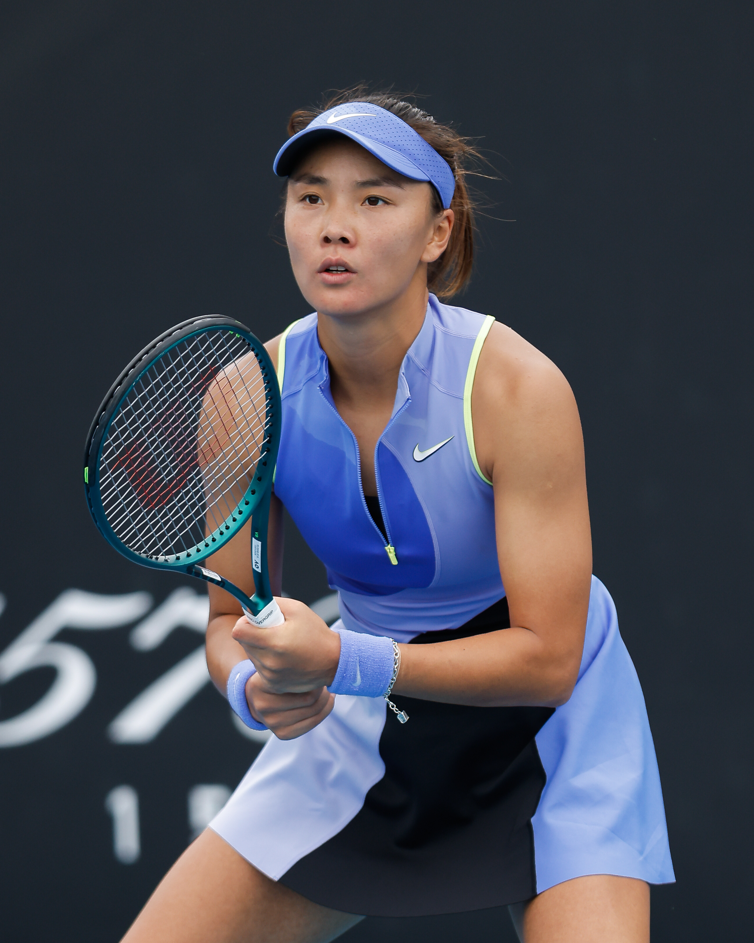 袁悦晋级澳网正赛👏澳网2026 女单资格赛决胜轮，袁悦以6-3 6-1完胜泽丹