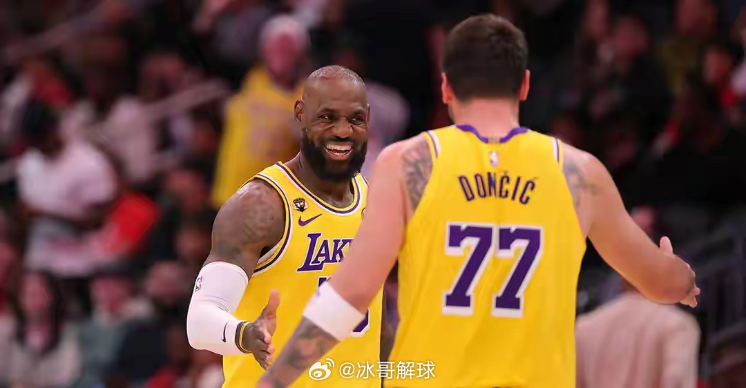 3月19日NBA赛场诞生多项里程碑。东契奇轰40分9篮板10助攻，刷新多项生涯纪