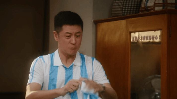 章若楠新剧被变态纠缠凭什么靠自己脑补就能绑住别人？康顺银的偏执已经到变态程度，追