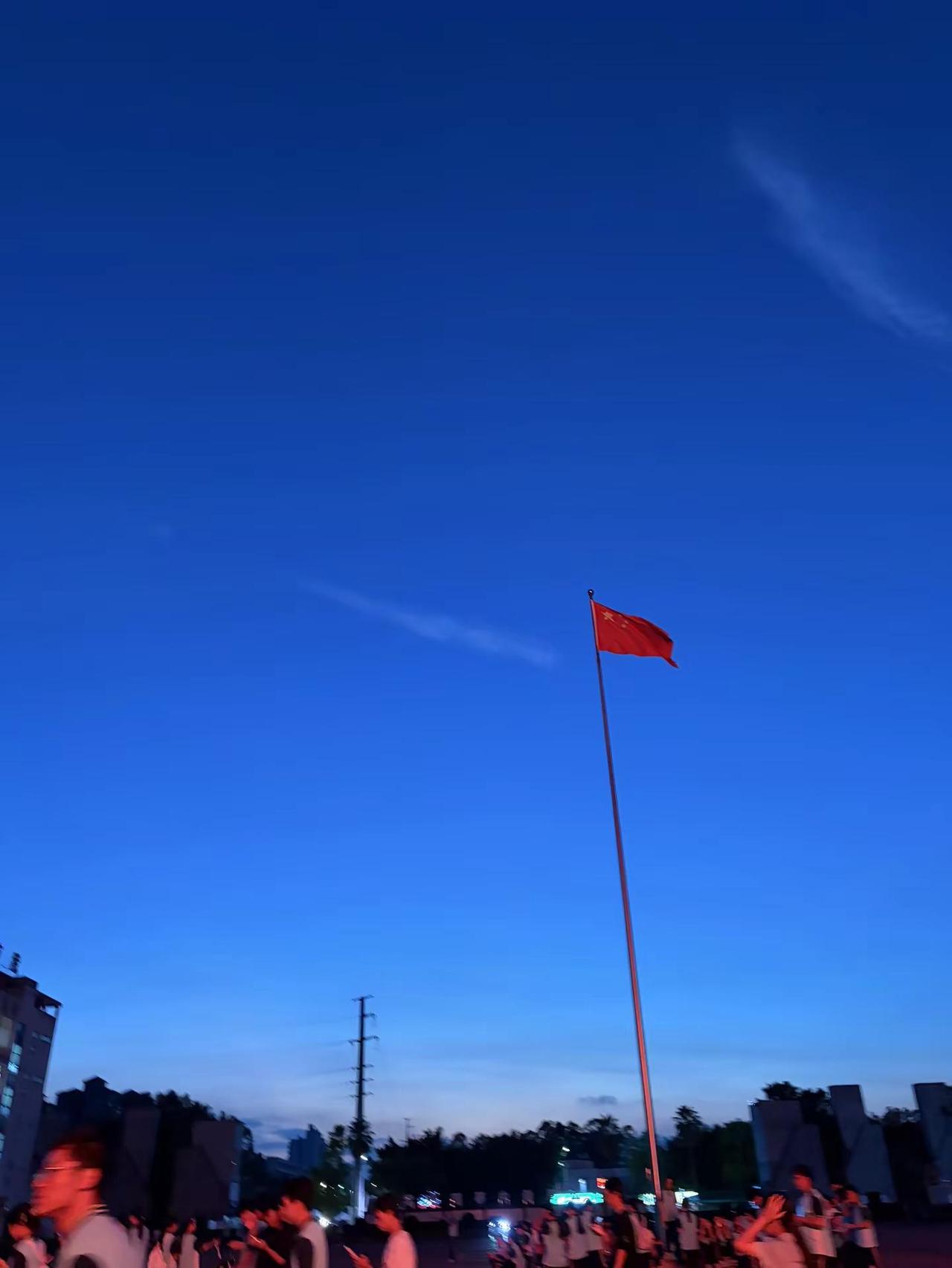 曾经我以为厌恶的地方，现在也厌恶