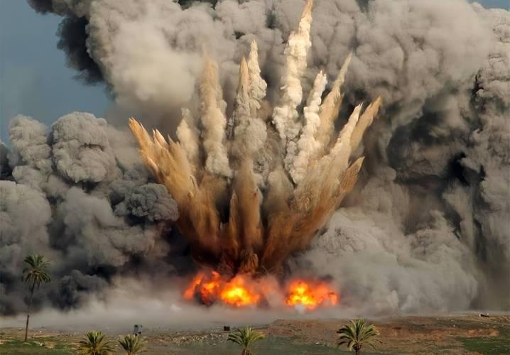 深夜突防成功！
伊朗用一次袭击证明：美军在海湾已无绝对安全区。
 
当地时间3月