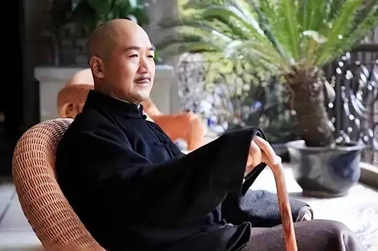 一个建政都十年时间了，还号称所谓黄金十年，结果期间对手都打进家门了，他还不抵抗，
