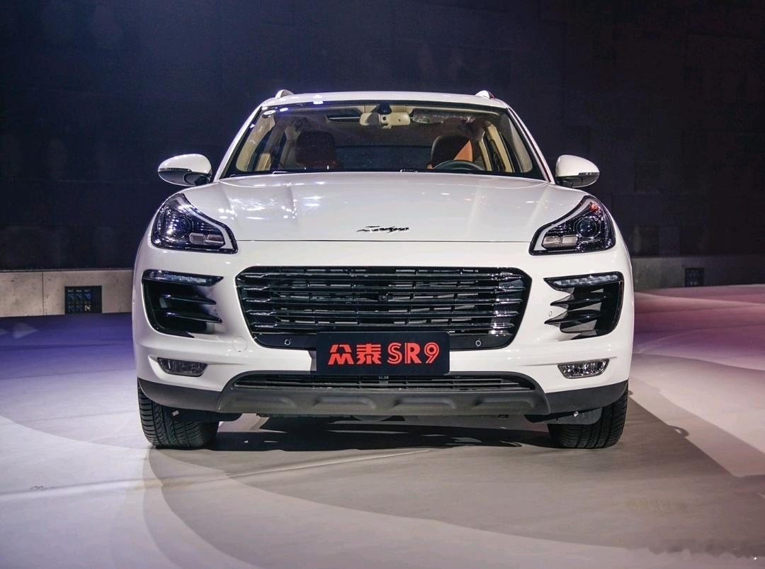 众泰汽车终于要归来了！今天一张众泰汽车招聘的海报曝光，看来众泰开始招兵买马重新杀