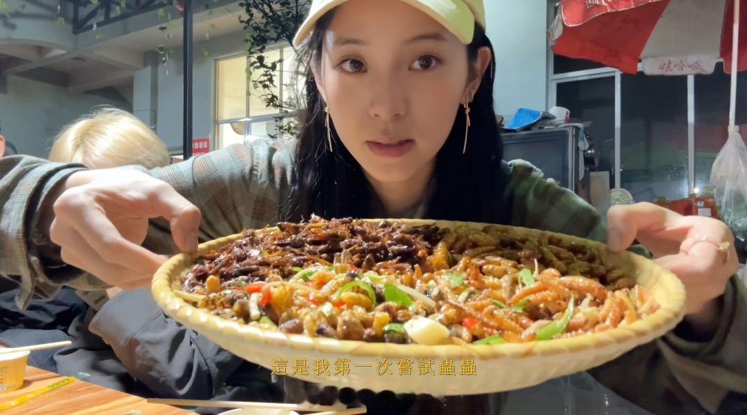 欧阳娜娜vlog像文旅宣传片 想去云南旅游的朋友们可以来的vlog里mark旅行