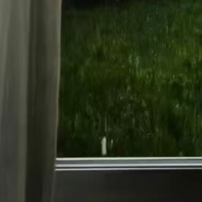 阳光信用阳光信用 每日一善 记住该记住的，忘记该忘记的。改变能改变的，接受不能改