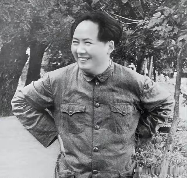 中华儿女多奇志，不爱红装爱武装！这才是中国女性最美的模样
 
提起女性之美，很多