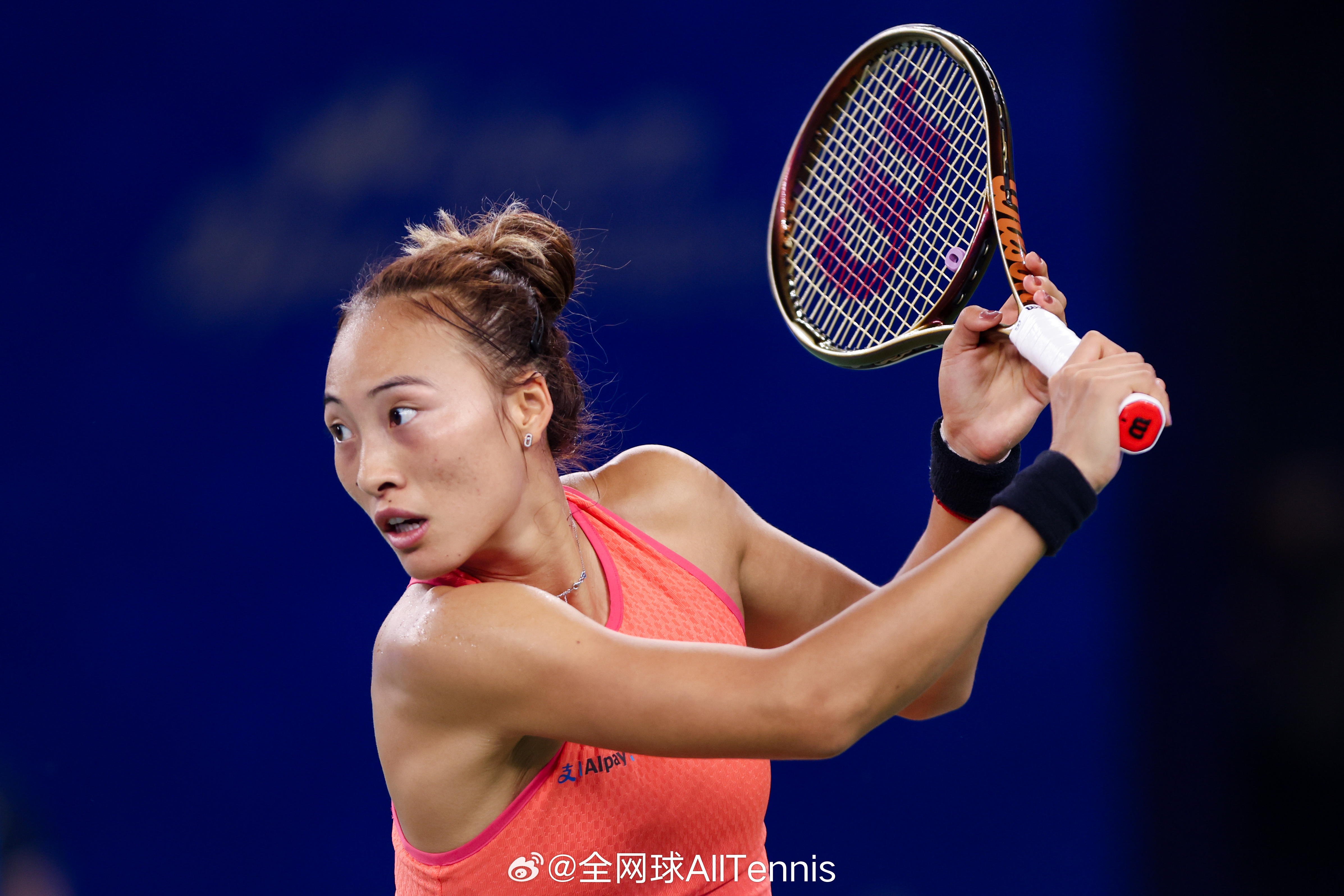 #2024武汉网球公开赛# 女单决赛，郑钦文3-6/7-5/3-6不敌萨巴伦卡，