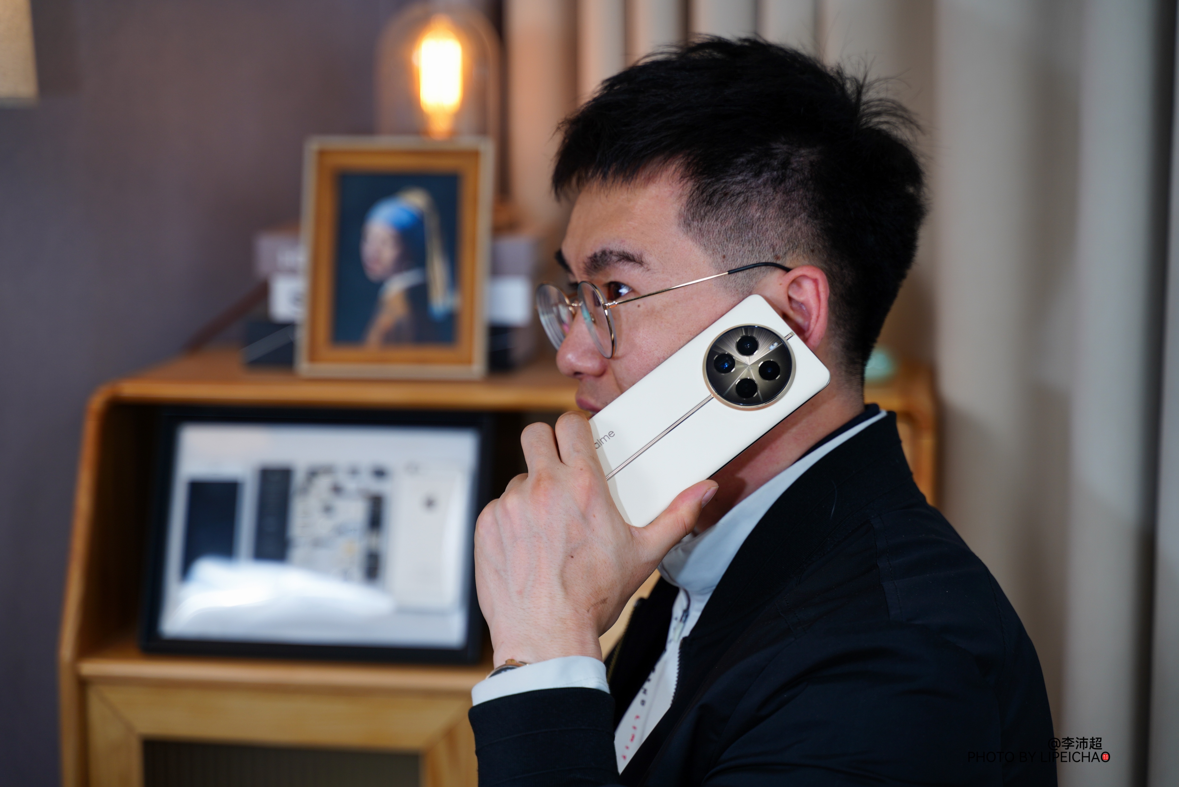 真我12 Pro+今天开卖了，1599元起，是realme打造的一款中端质感产品