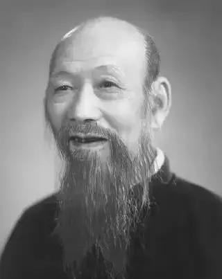 1931年，宋美龄和母亲去杭州玩，花了1.3万元，事后找浙江省政府报销，省主席张