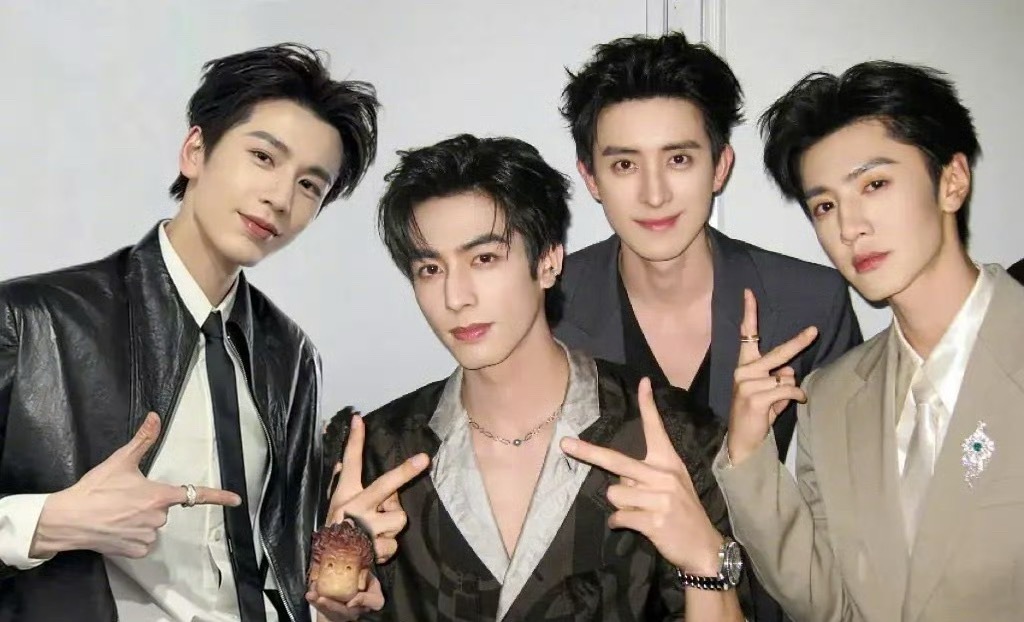 抖人评的95生四帅：张凌赫、宋威龙、敖瑞鹏、陈哲远，大家认可吗？ 