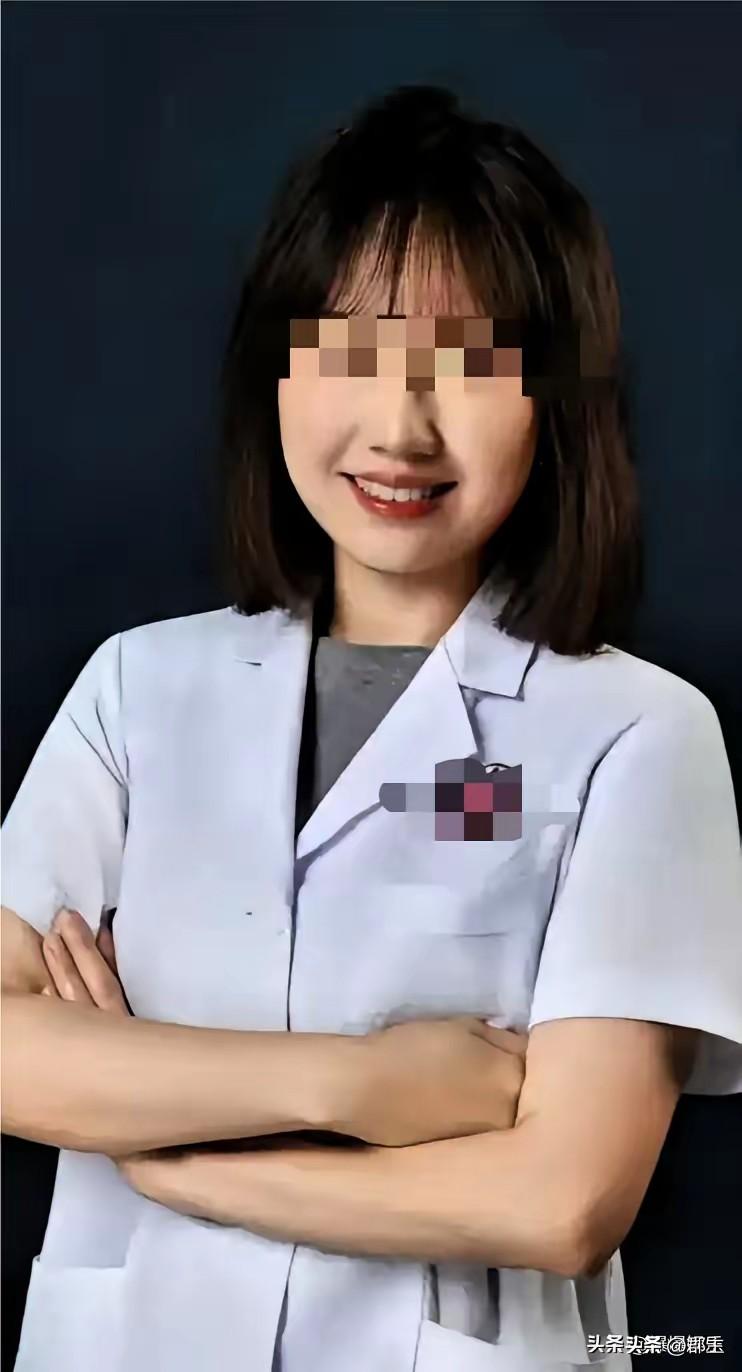 副院长和眼科主任这事，这视频不知道是被谁泄露了！看着不像是被偷拍，而是他们自己记