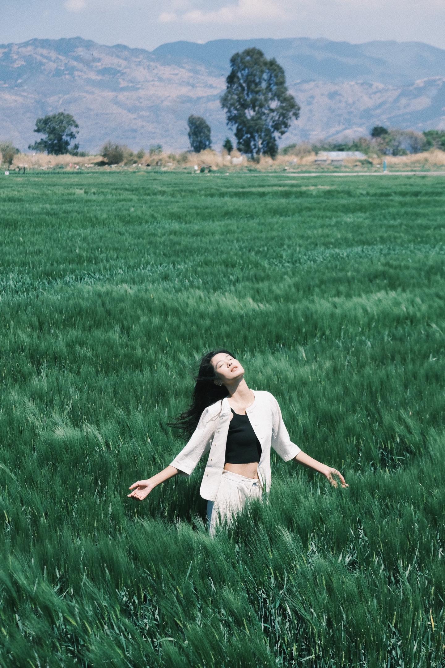 风吹麦浪🌾请用力呼吸。