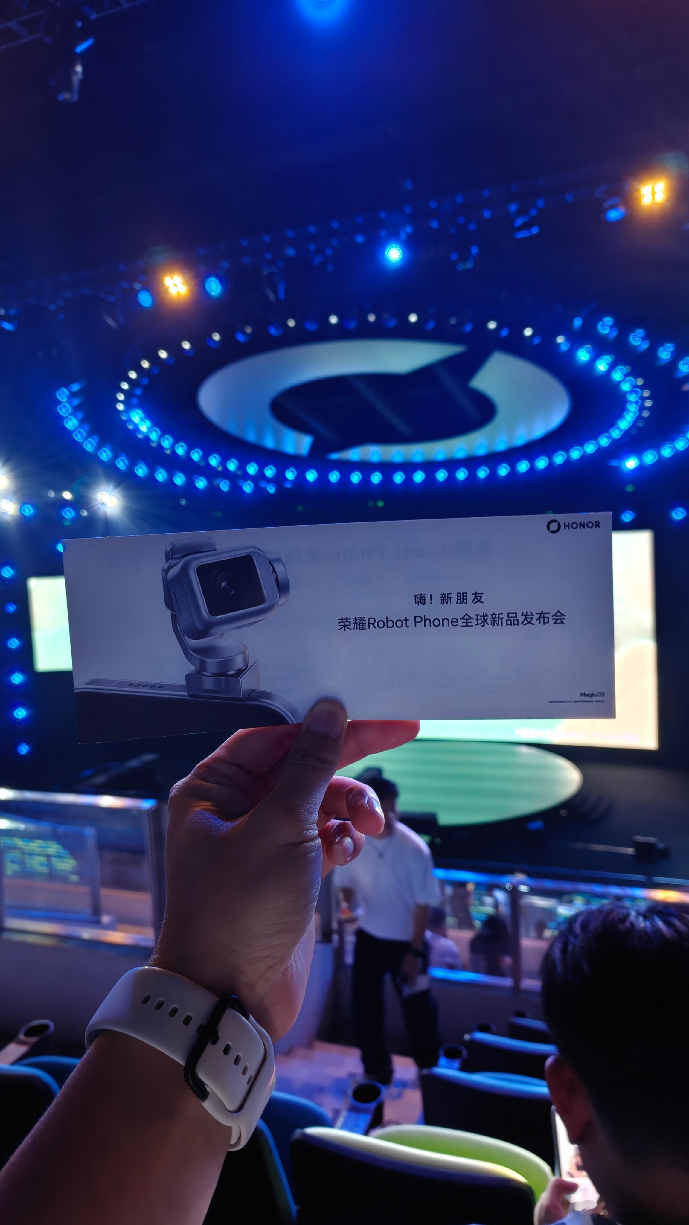 到达现场看看荣耀Robot Phone到底还藏了哪些黑科技 