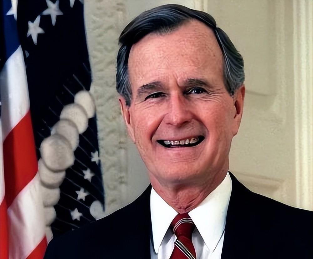 作为天天盯着国际 news 的老网民，看到特朗普随便喊一嗓子就把日本首相高市早苗