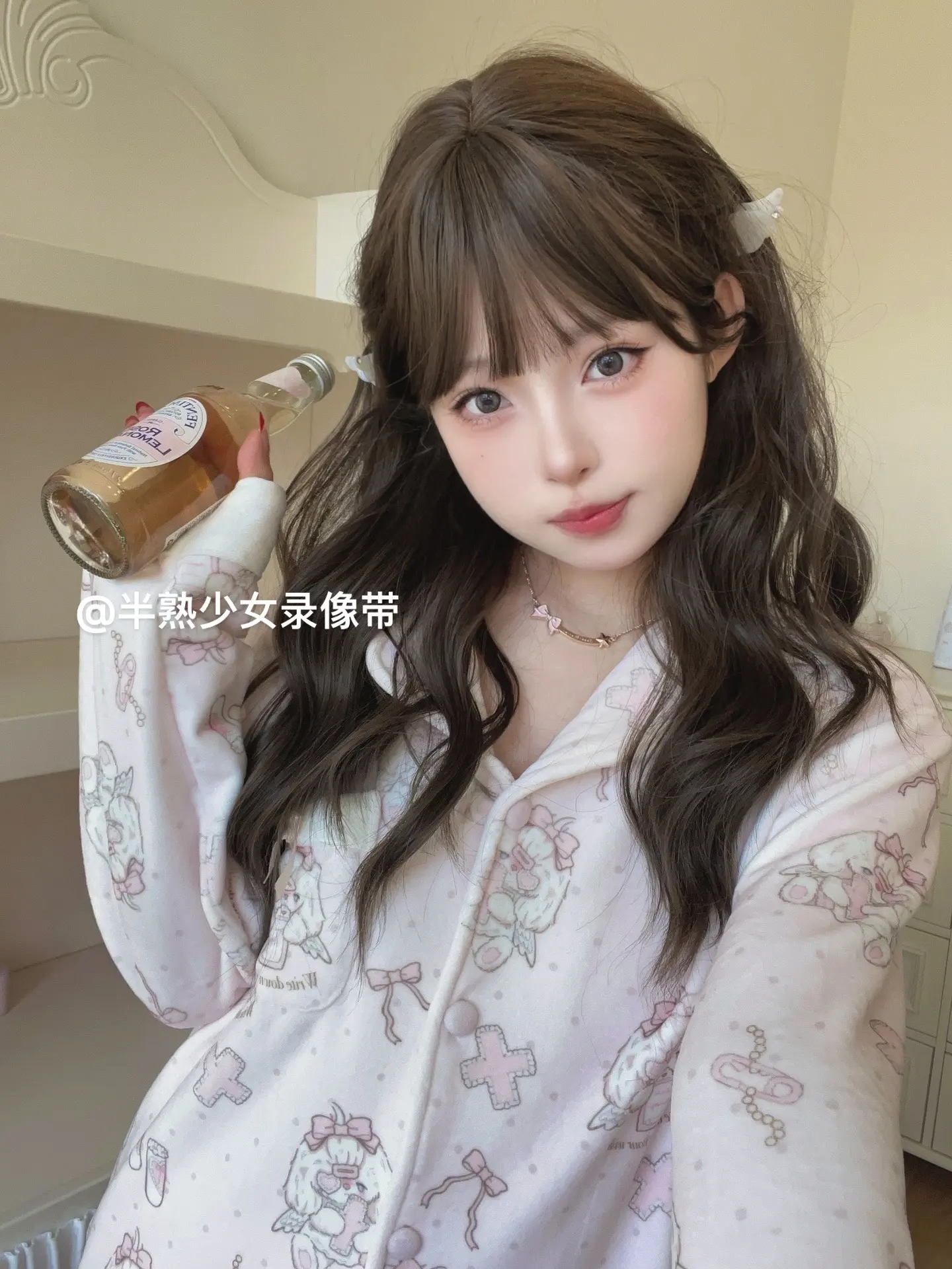 右滑看新睡衣上身图。