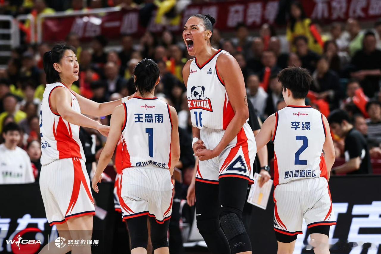 昨晚四川女篮整体表现一般，为何能赢球？

因为篮板球抢的好，以及抓失误转化得分做