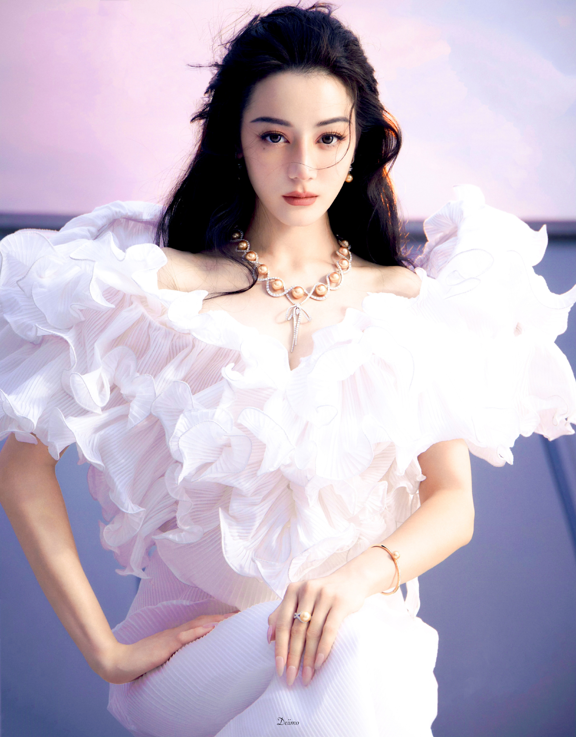 迪丽热巴VOGUE拍好了热巴完全六边形战士来的继五大刊大满贯之后再次解锁Vogu
