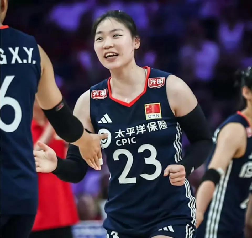 一大早急急忙忙翻看中国女排的消息，唉！太可惜了！2-3输了！

负于东道主波兰队
