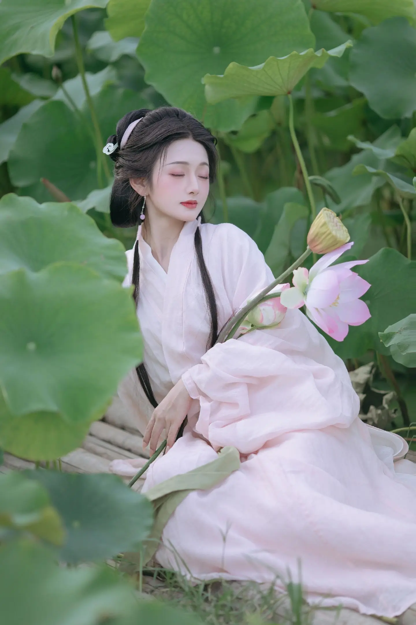 连雨不知春去～