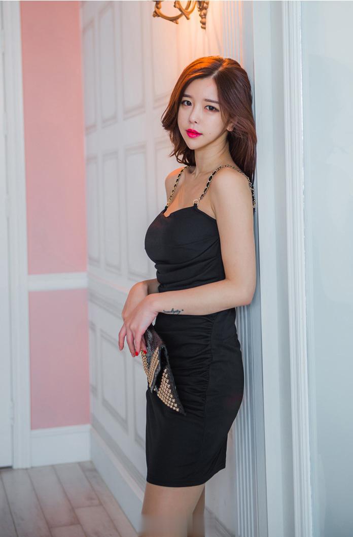 我们谁也没办法，活成人人都满意的样子，很多事情就跟吃饭一样，六七分饱就够了，别死
