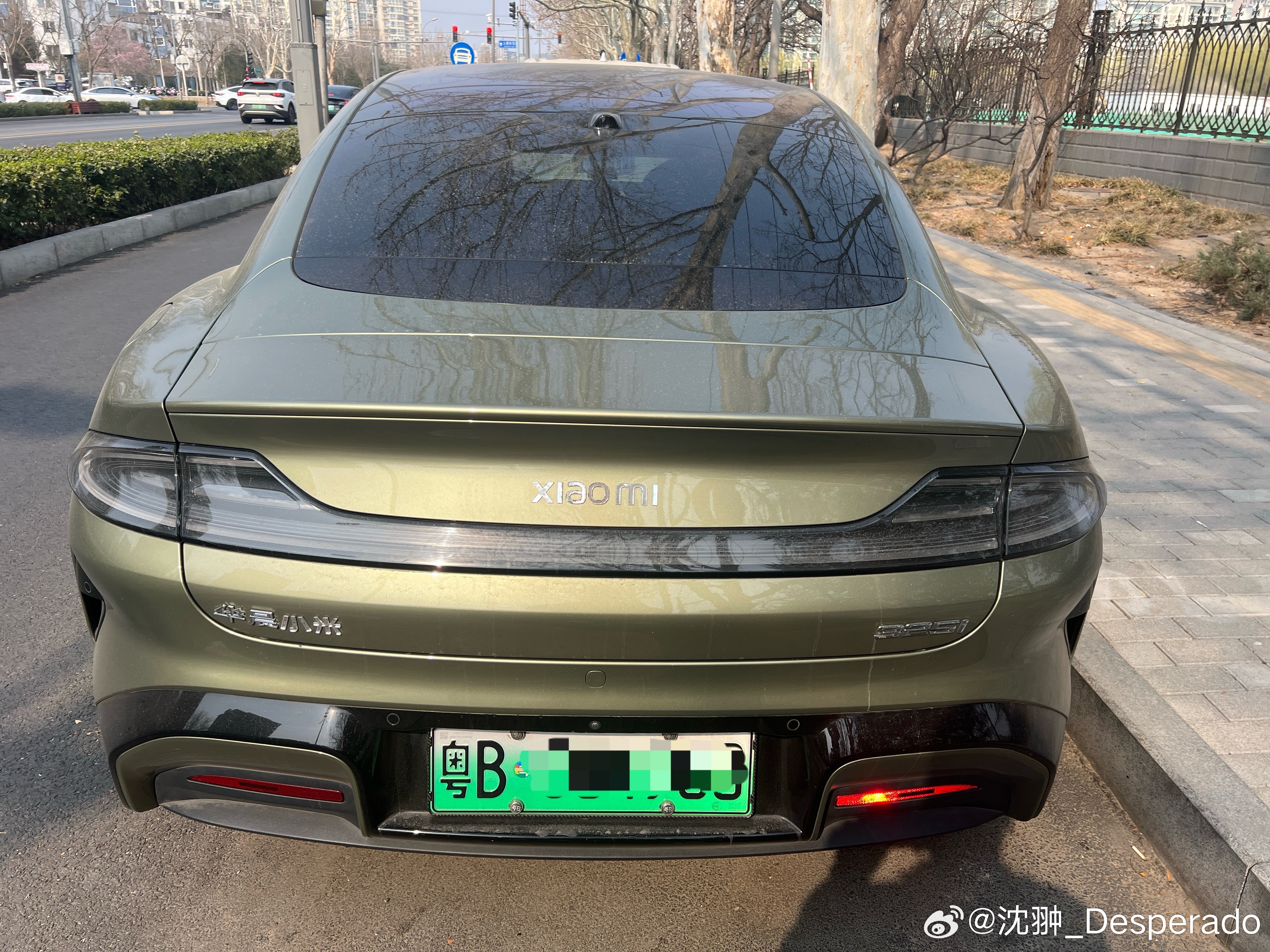 绝对抽象派的小米SU7 北京