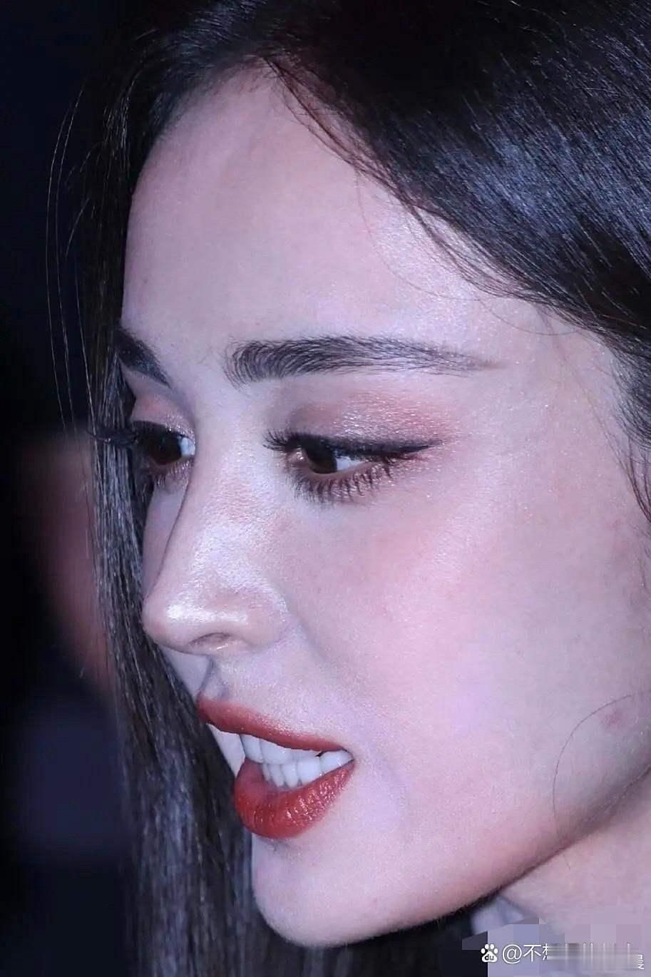 古力娜扎，东西方美学的连接者，御姐照好绝～ ​​​