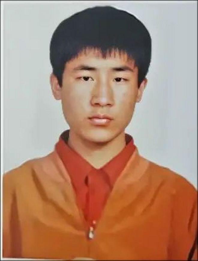 聂树斌被执行那天早上，没写遗书，没见亲人，卷宗里就三个字：“无遗言”。呼格吉勒图