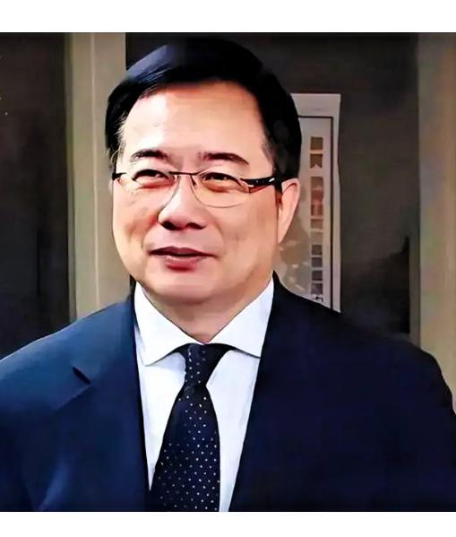 蔡正元这话，真是把人性这点“贱骨头”给摸透了。
当年一穷二白，那是真敢把脑袋别裤