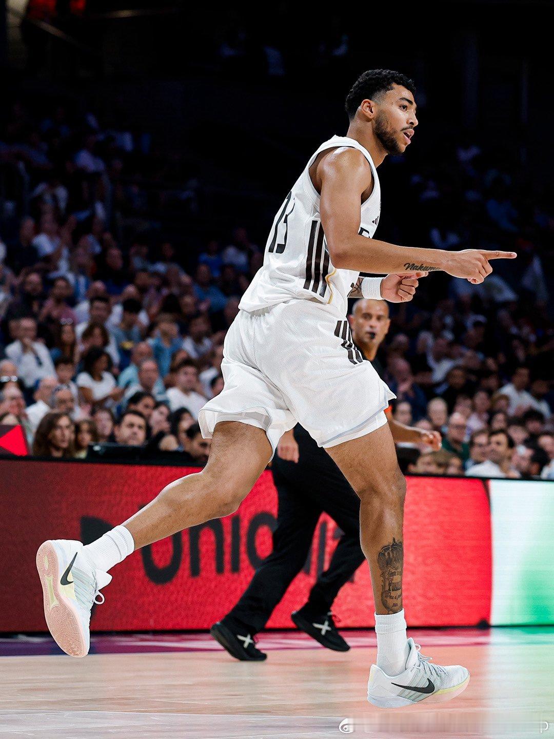 有一个很适合利用新规则加入NCAA的球员Izan AlmansaNCAANBA