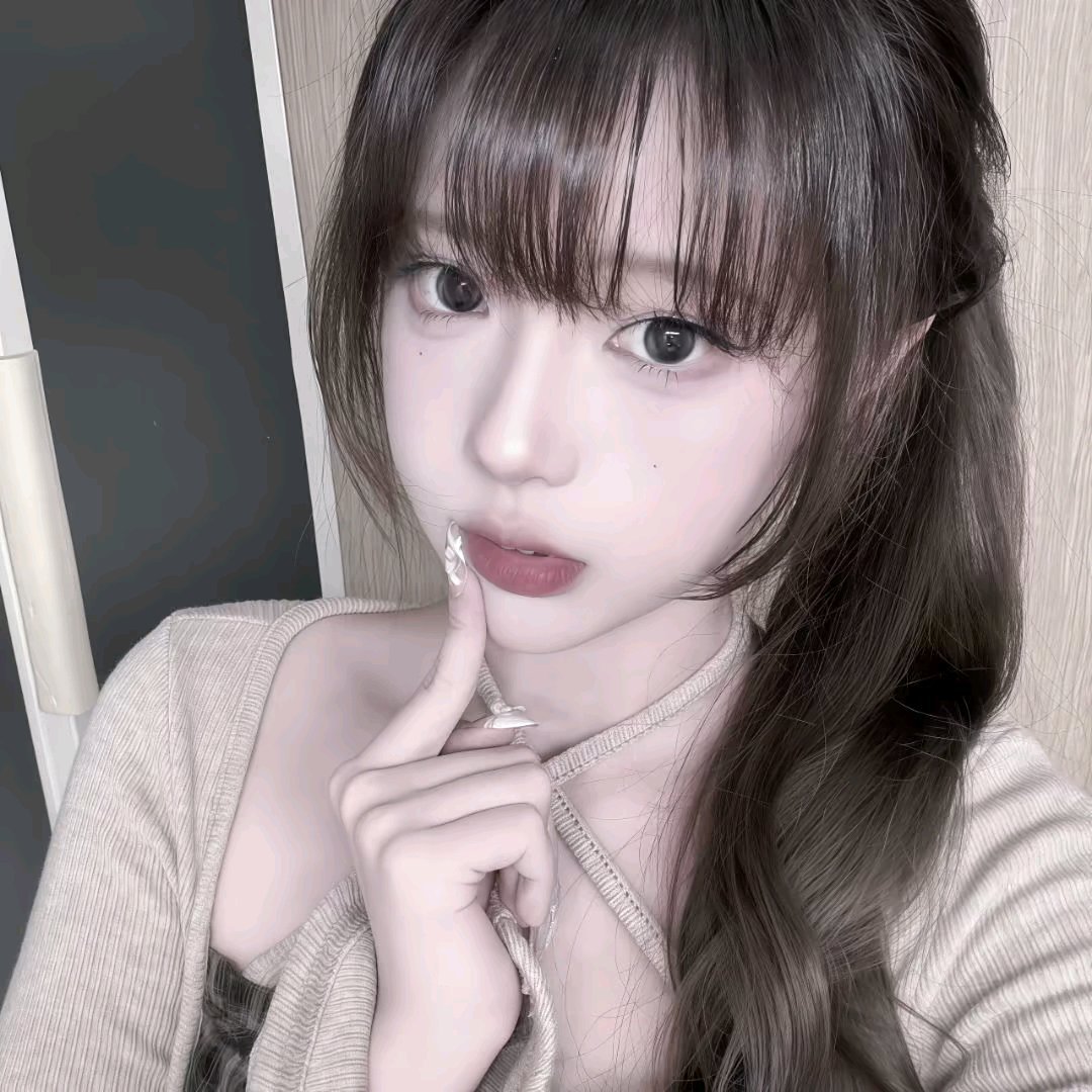精致女头｜𝑾𝒆𝑪𝒉𝒂𝒕｜头像｜明媚感女头｜精选女头｜小众女生头像｜头