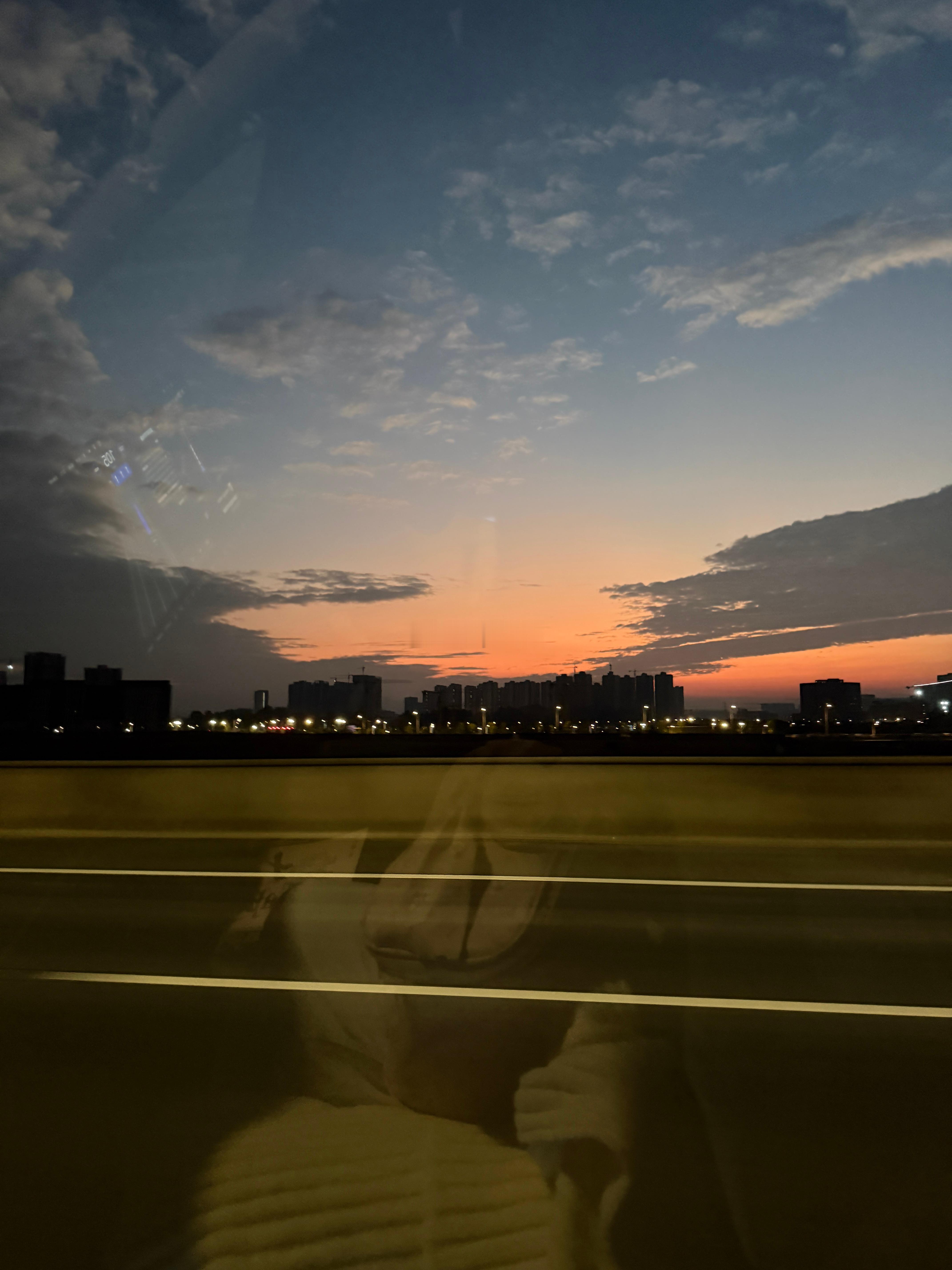 🫙早哇在广东没感受到的秋冬感  来到上海一秒丝滑入冬了 ​​​