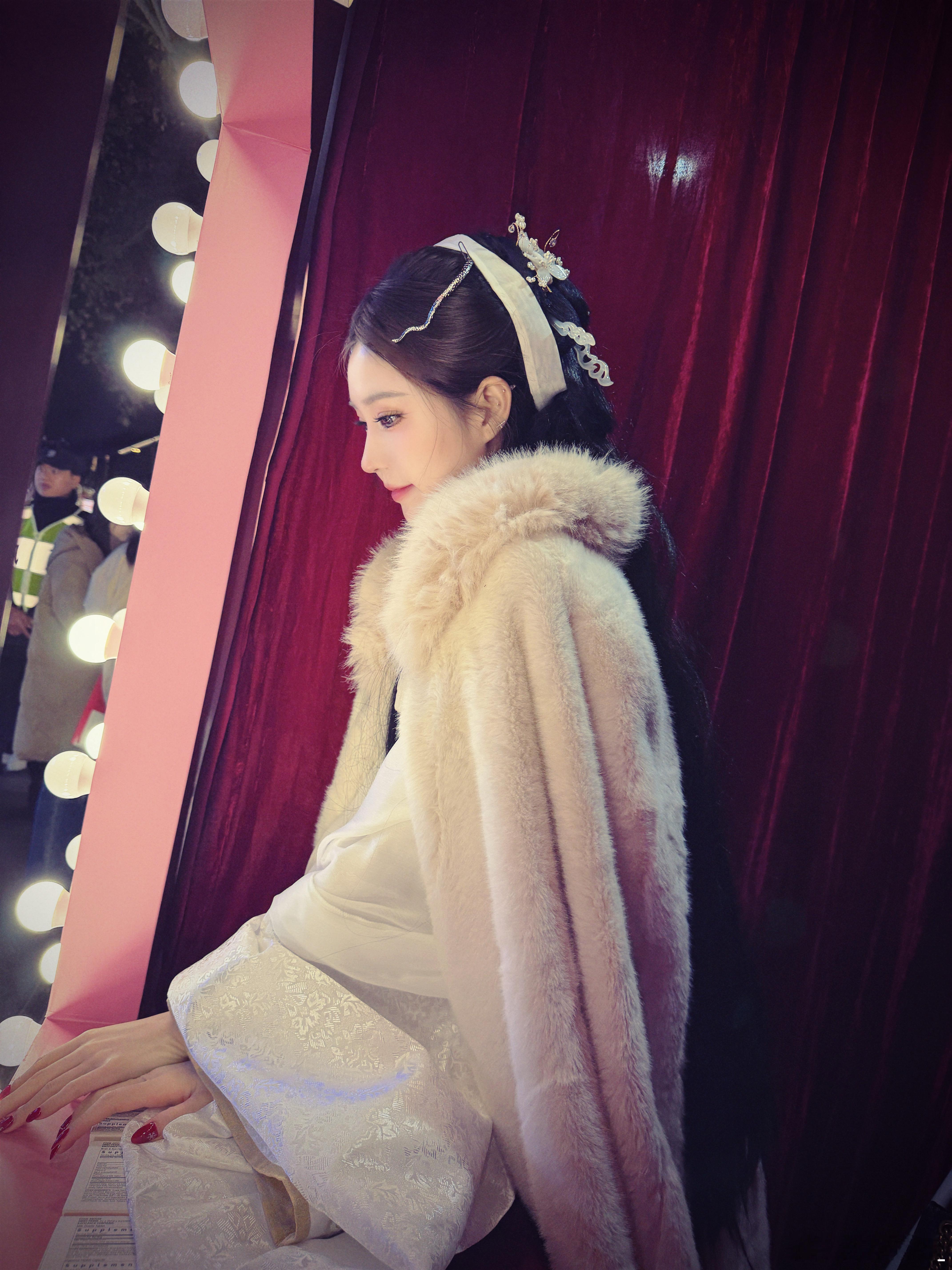 漂酿上班照新年快乐工作使我快乐