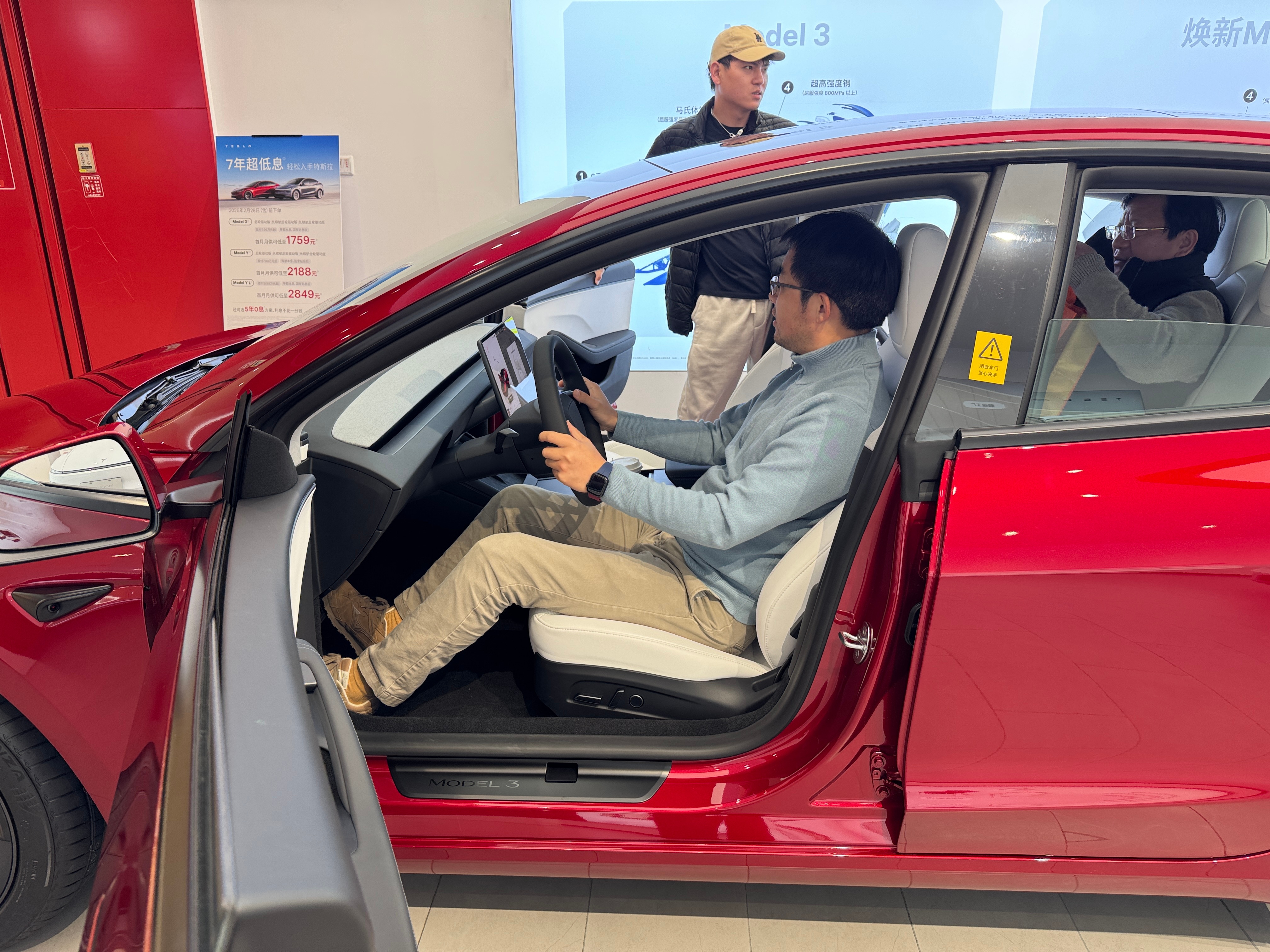 3P带CDC可变阻尼悬架是不是比普通3舒适呢？答案是否定的，路感依然还是更强烈，