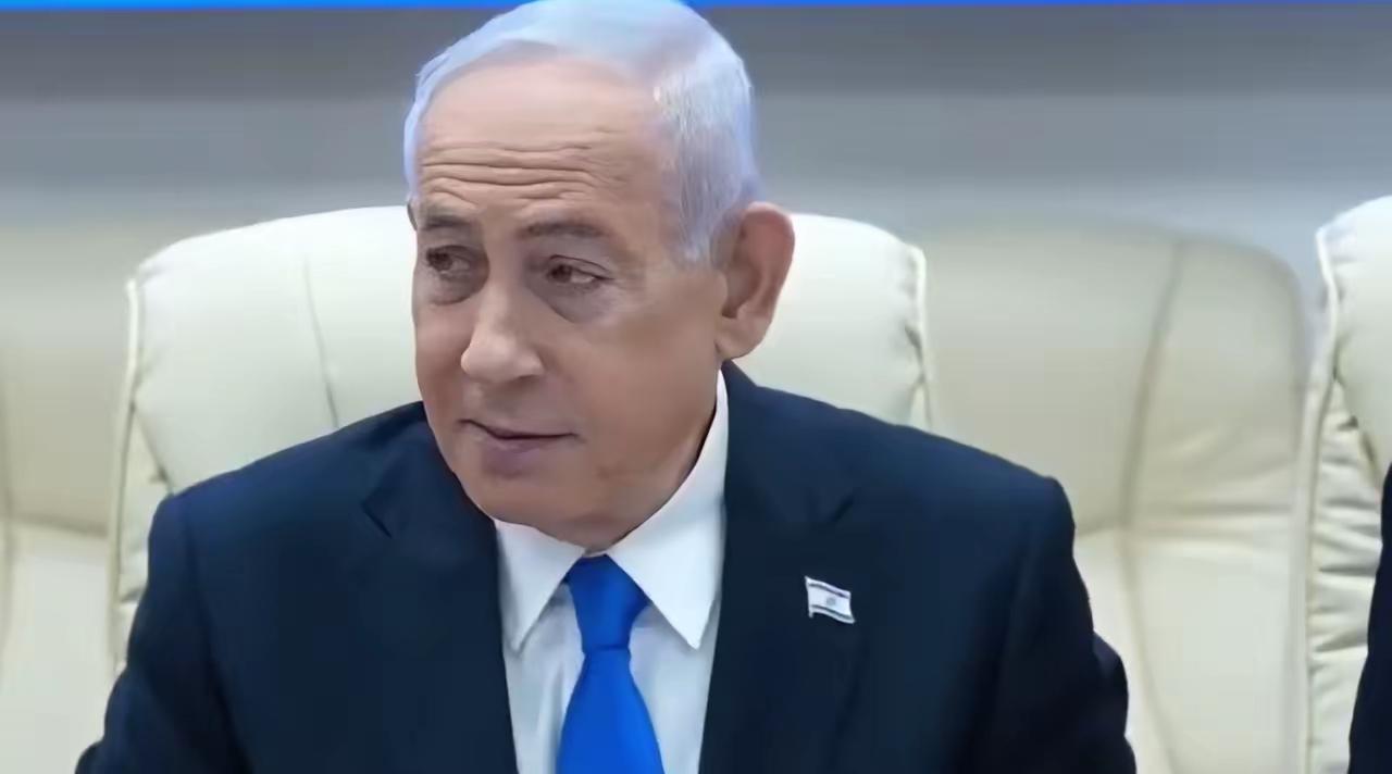 我不演了，我摊牌了：美国确实被我们操控，特朗普政府就是我们的提线木偶，你们能拿我