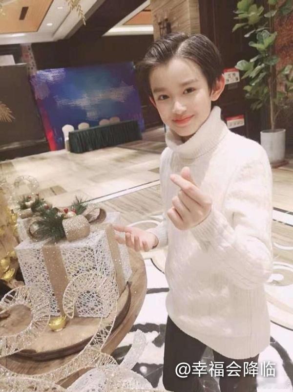 我第一次认识张极 