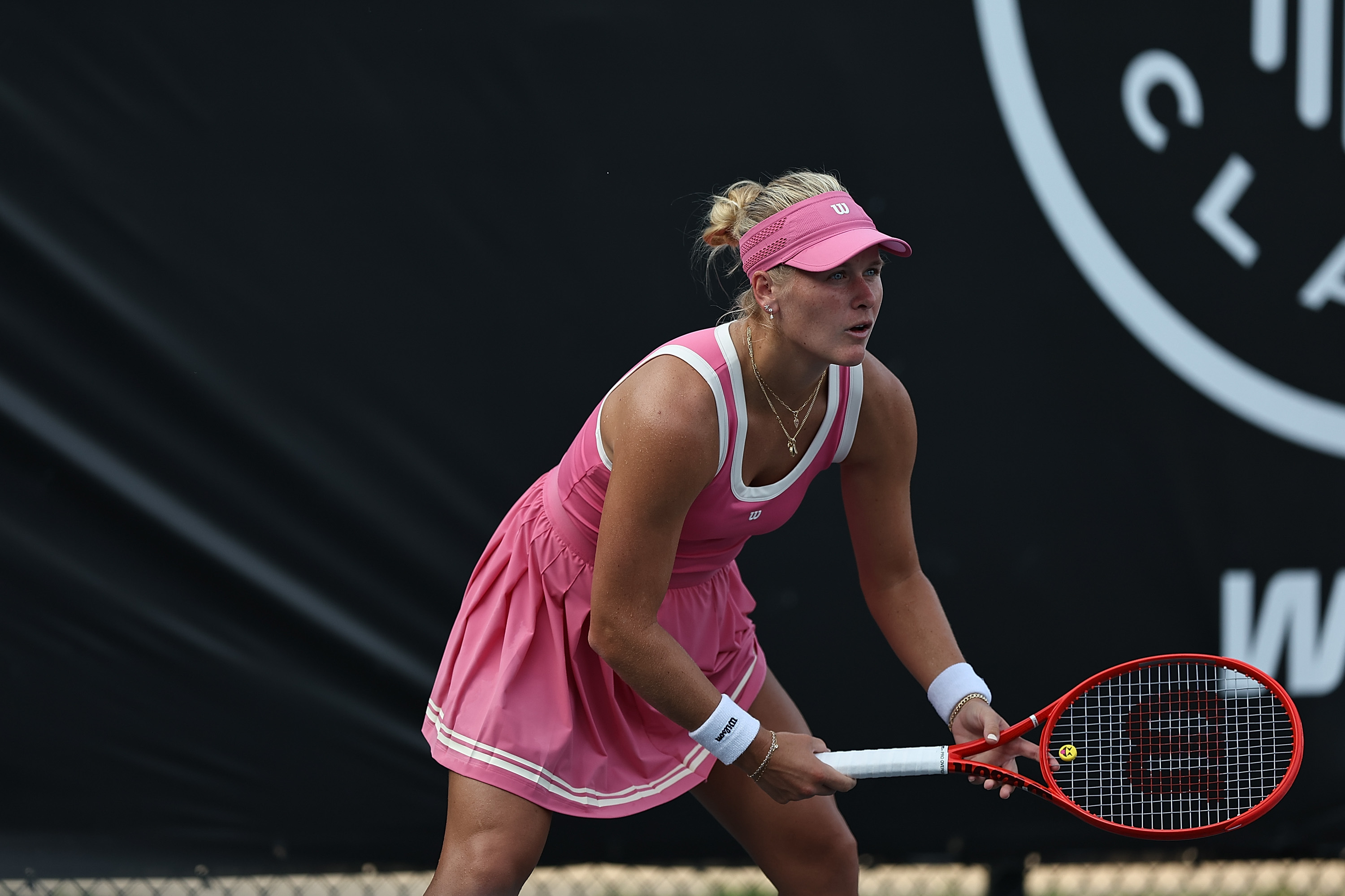 WTA250孟菲斯站周四完整赛果👇[Q]柳托娃 3-6 6-3 6-3 乔恩特