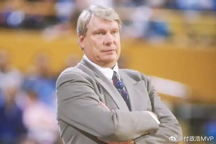 NBA名宿老尼尔森去世  又一位中国80后球迷很熟悉的老教练离开了。我们习惯称之