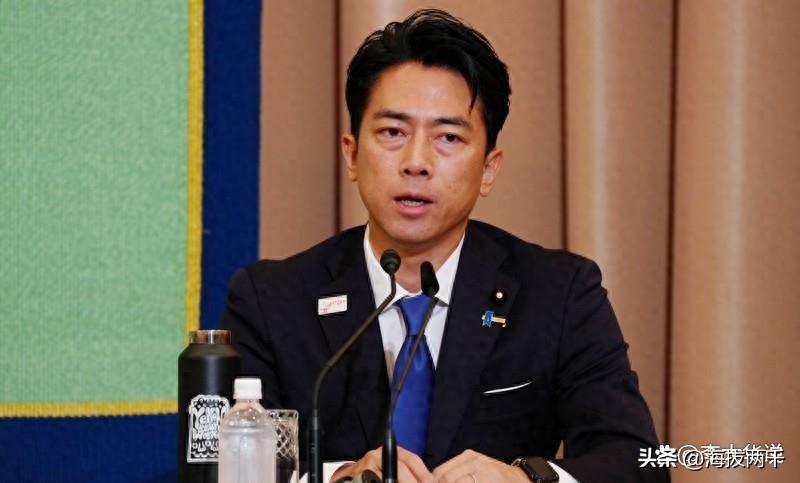 日本防卫大臣小泉进次郎昨天突然现身北海道陆上自卫队真驹内基地和航空自卫队千岁基地