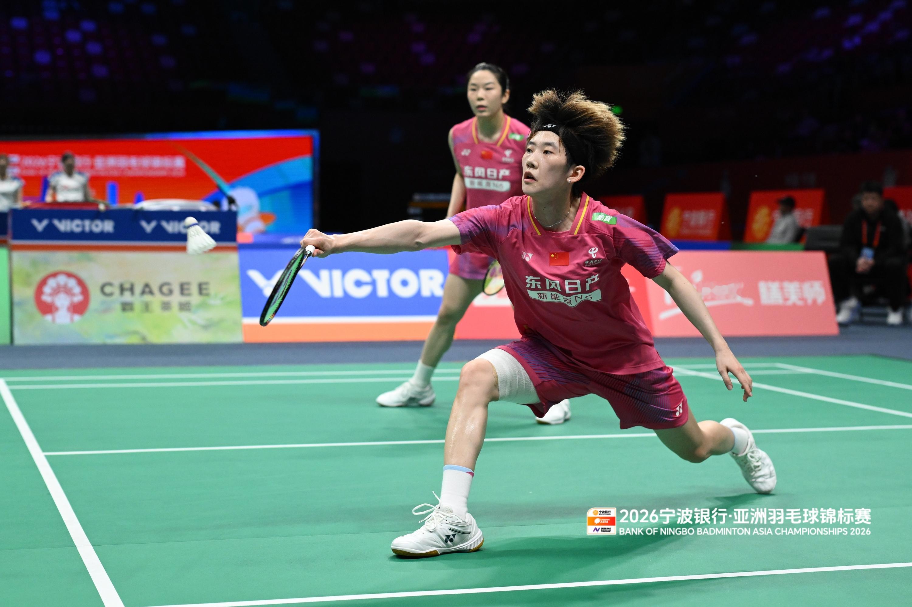 凡贤组合无缘亚锦赛8强 贾一凡/张殊贤🇨🇳 21-16、19-21、9-21